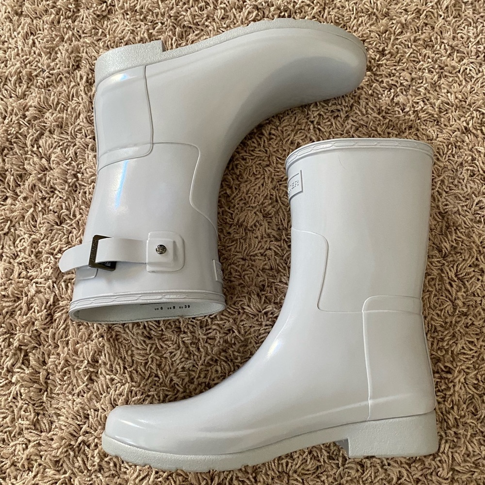 Hunter Short Gray Rain Boots Like New - Size 8